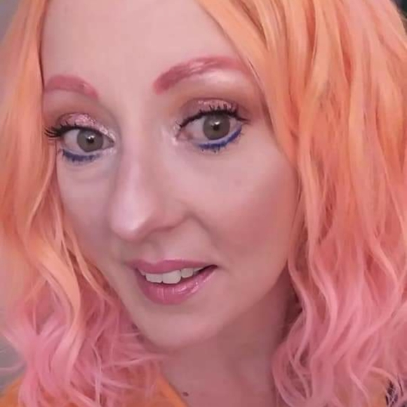 Meet your Posher, Amber - Picture 6 of 12